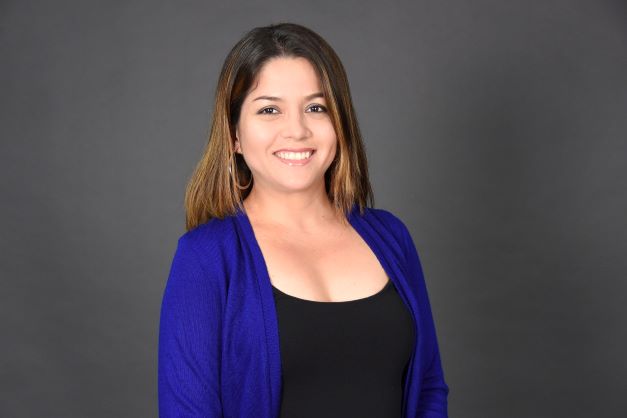 Gabriela Andrade Resize